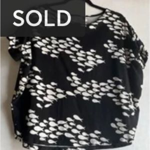 Fighting Eel blackfish short sleeve blouse